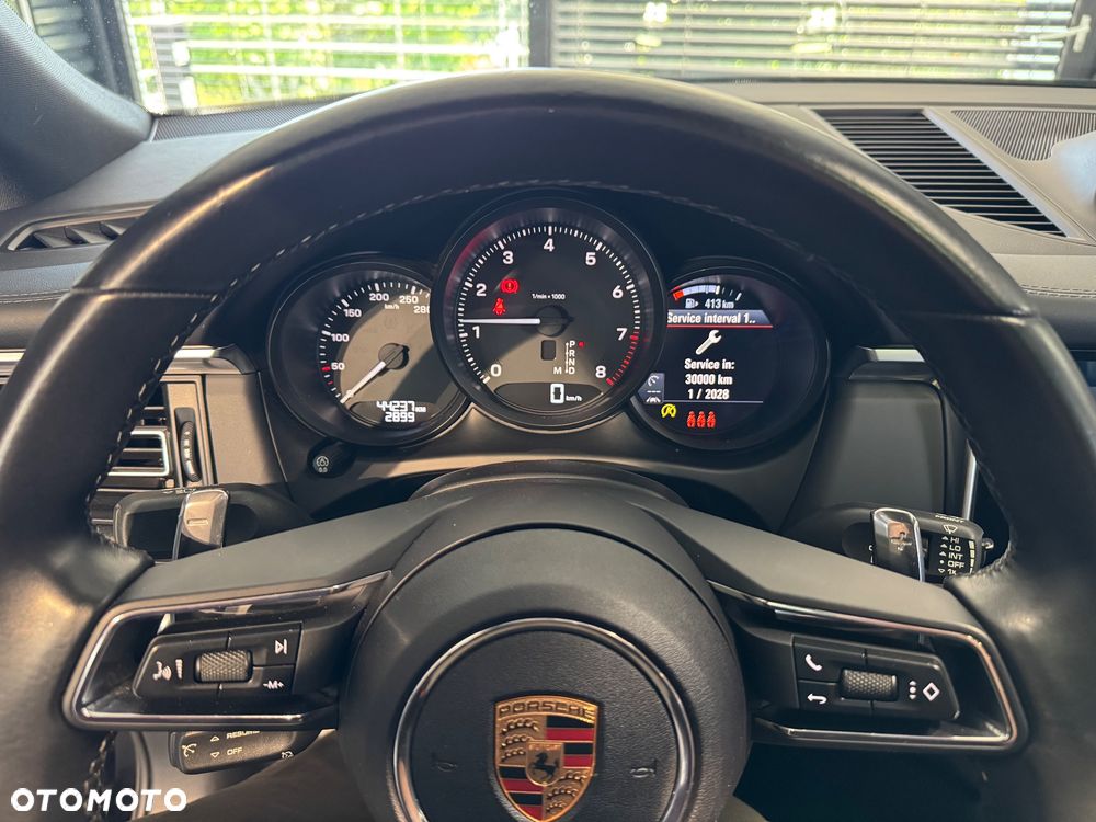 Porsche Macan Standard - 19