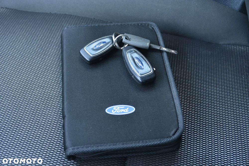 Ford Kuga 2.0 TDCi Titanium - 39