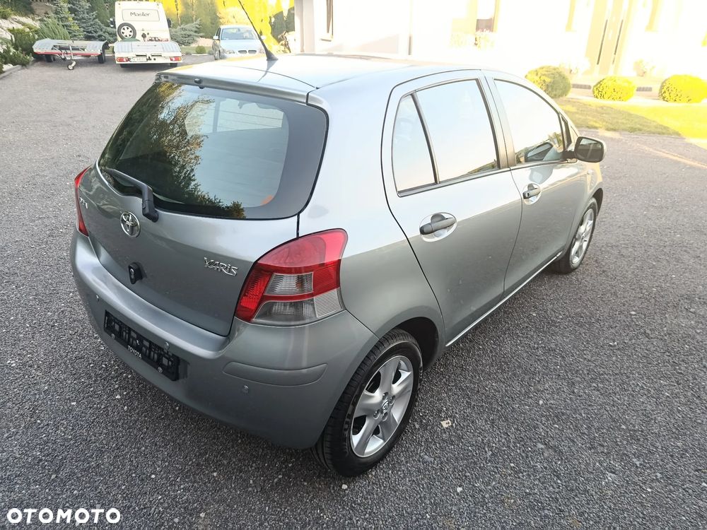 Toyota Yaris - 19