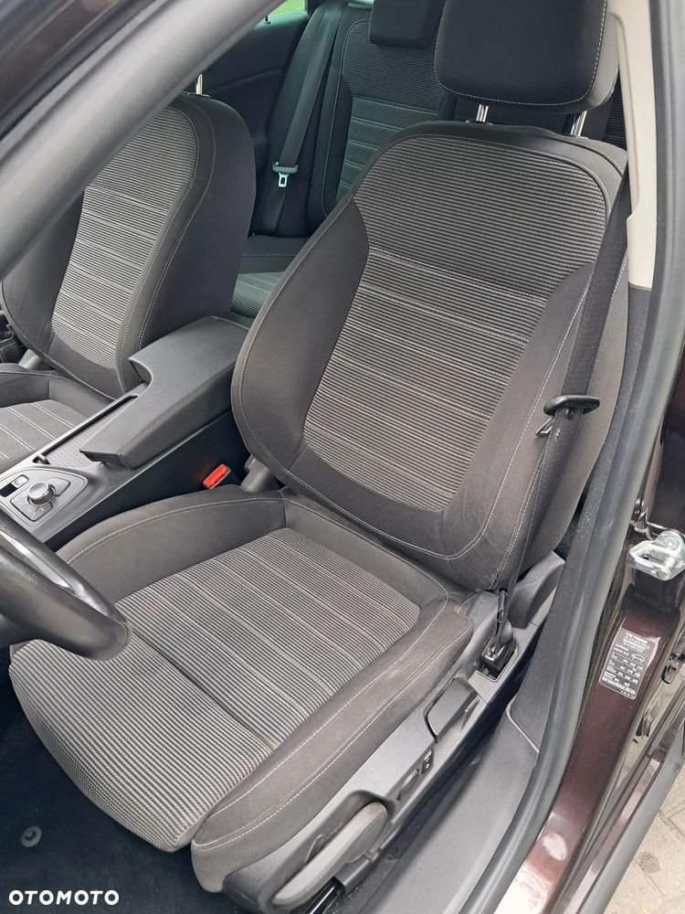 Opel Insignia - 10