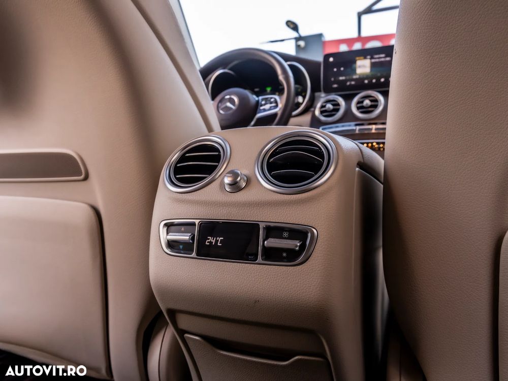 Mercedes-Benz GLC 300 4MATIC MHEV - 17