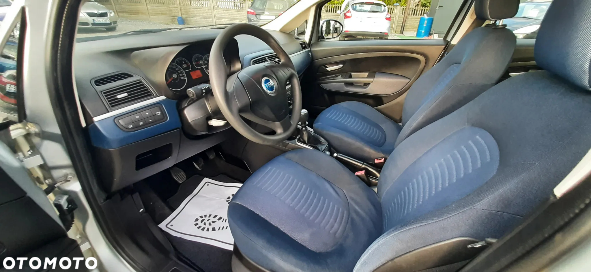 Fiat Grande Punto - 5