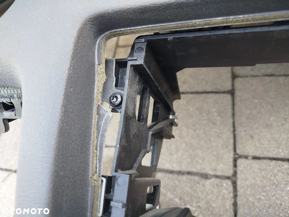 Audi A3 8P deska rozdzielcza konsola - 3