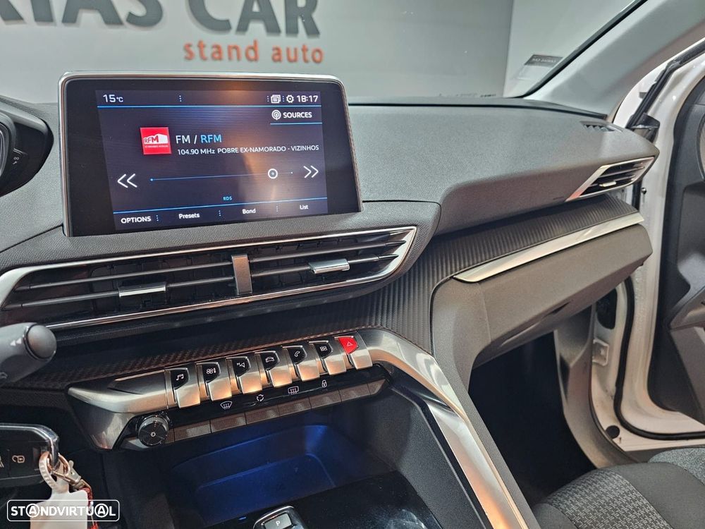 Peugeot 5008 1.2 PureTech Allure EAT8 - 20