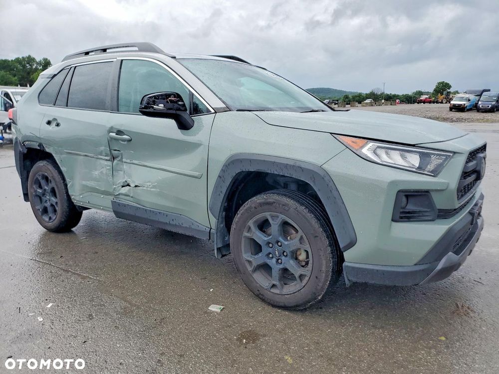 Toyota RAV4 - 5