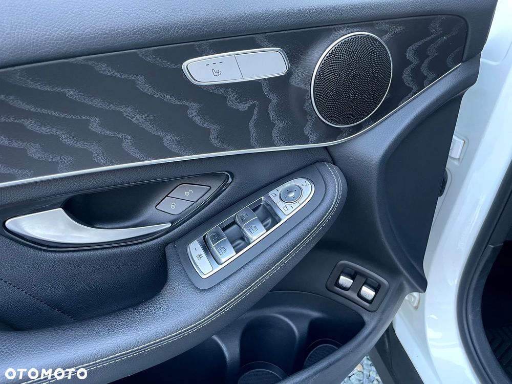 Mercedes-Benz GLC 220 d 4Matic 9G-TRONIC AMG Line - 14