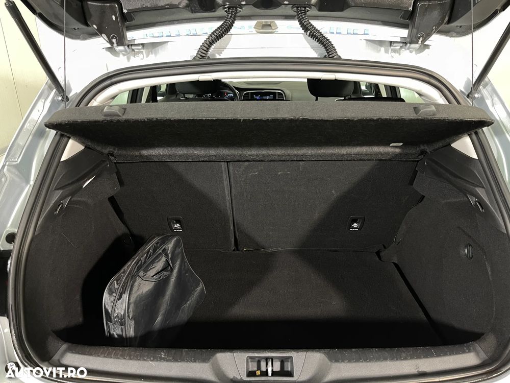 Renault Megane Blue dCi 116 Life - 11