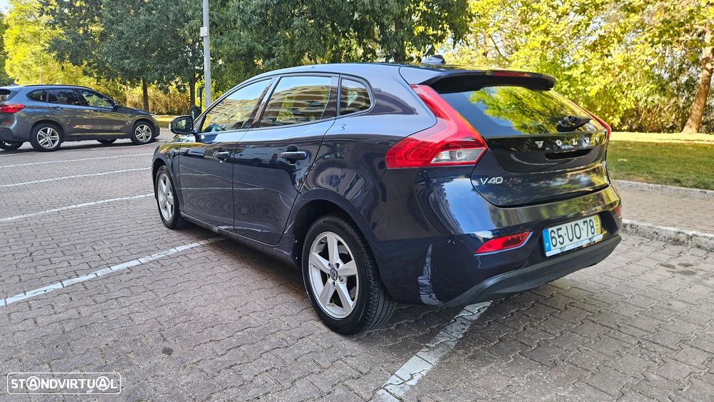 Volvo V40 - 8