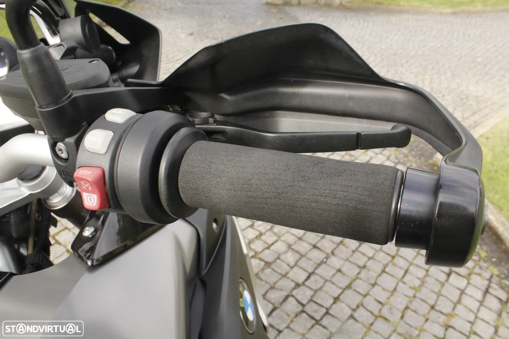 BMW R 1200 GS TRIPLE BLACK - 16