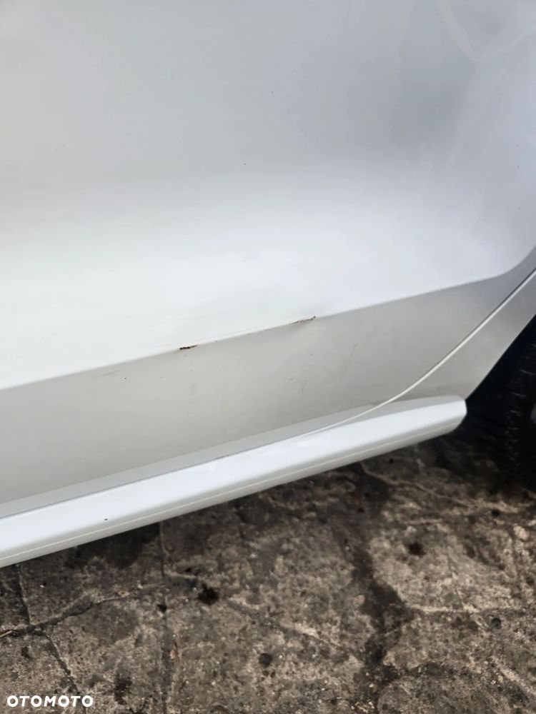 Drzwi lewy tyl vw polo V 6R 6C w kolorze LC9A - 2