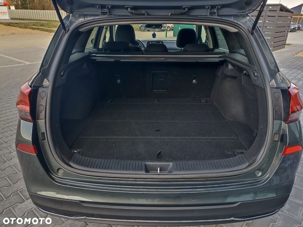 Hyundai i30 1.5 T-GDI 48V Comfort DCT - 39