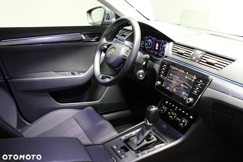 Skoda Superb 2.0 TSI Style DSG - 25