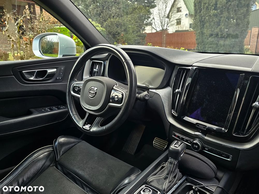 Volvo XC 60 T5 AWD R-Design - 13