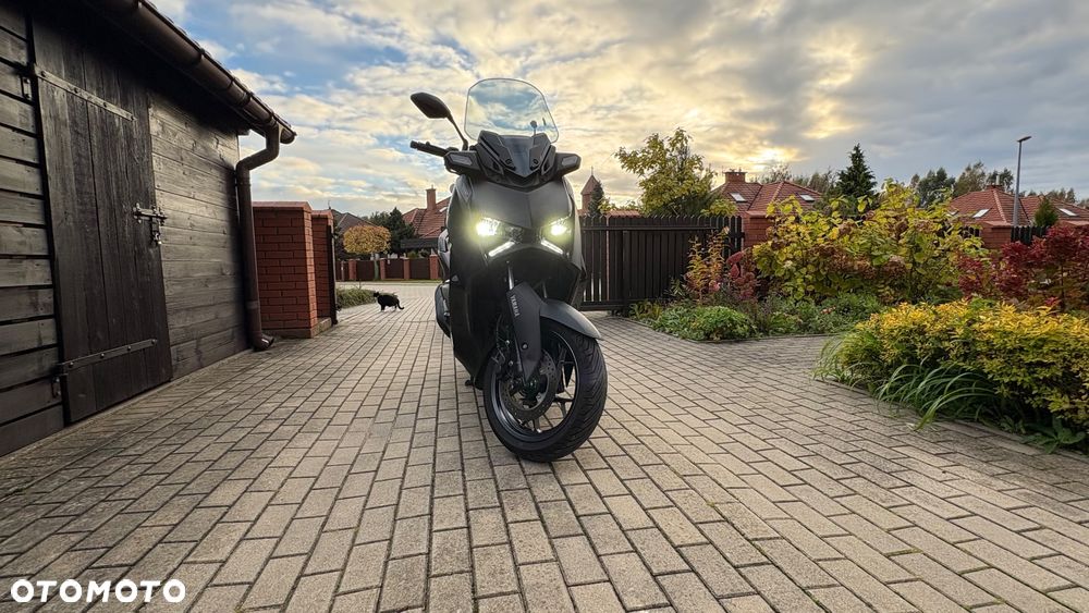 Yamaha X-max - 23