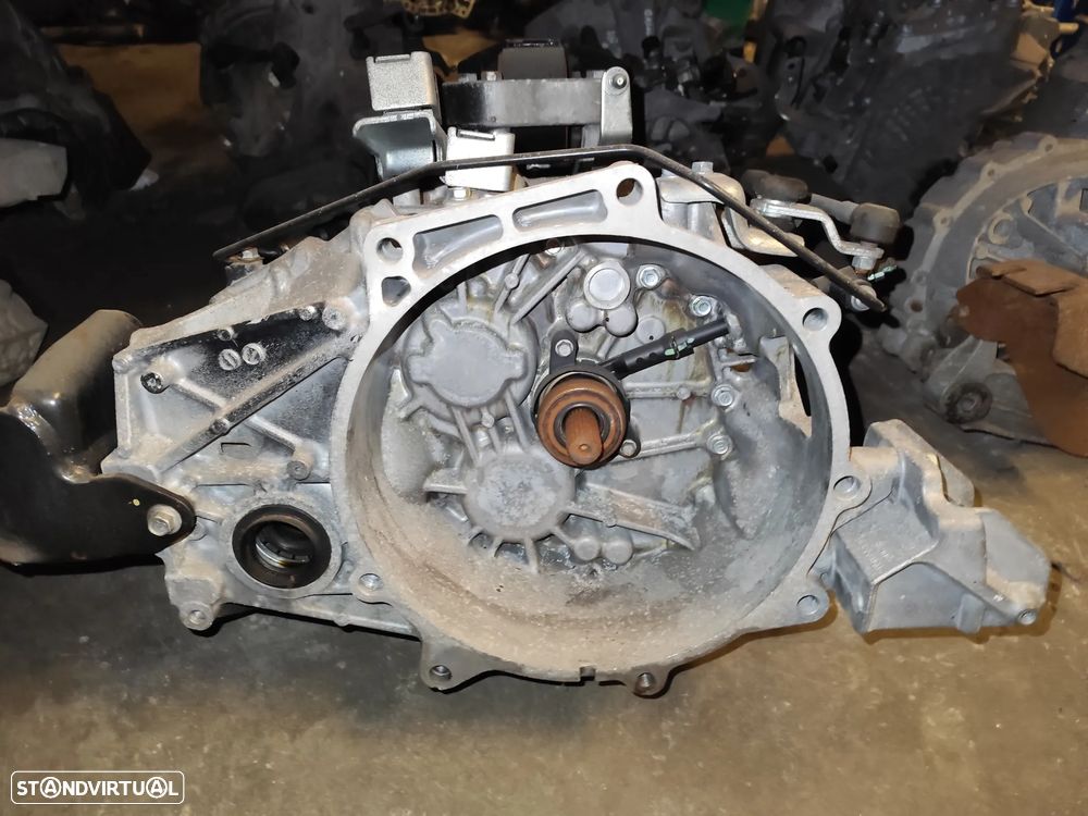 DODGE JOURNEY / FIAT FREEMONT CAIXA DE VELOCIDADES - CV093 - 1