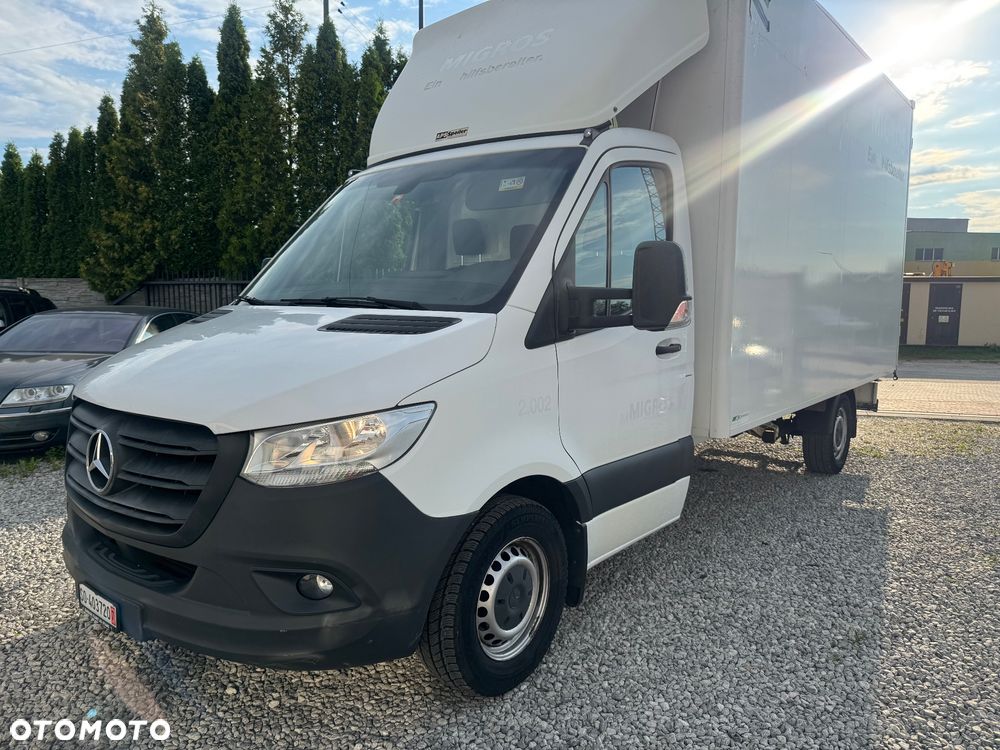 Mercedes-Benz Sprinter - 2