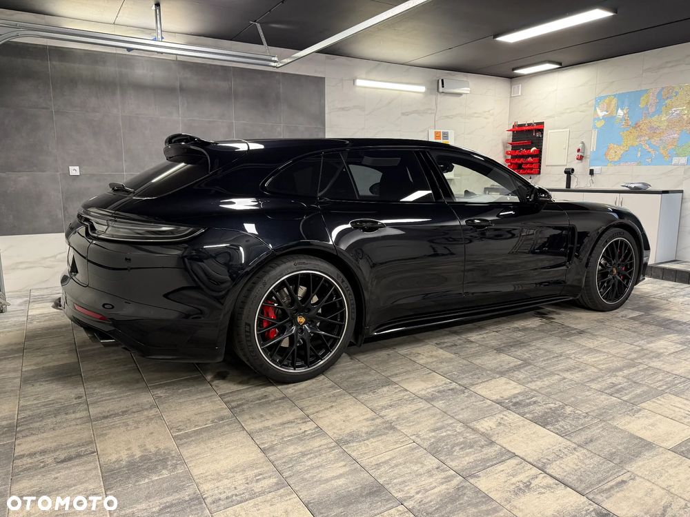 Porsche Panamera - 8