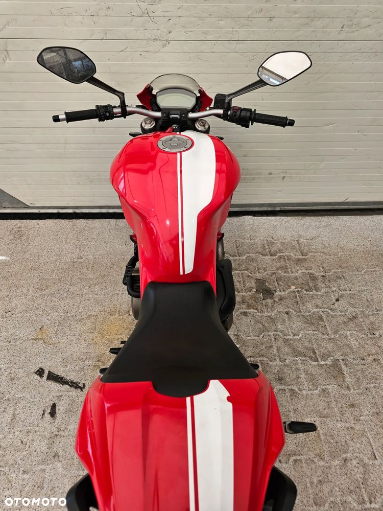 Ducati Monster - 27