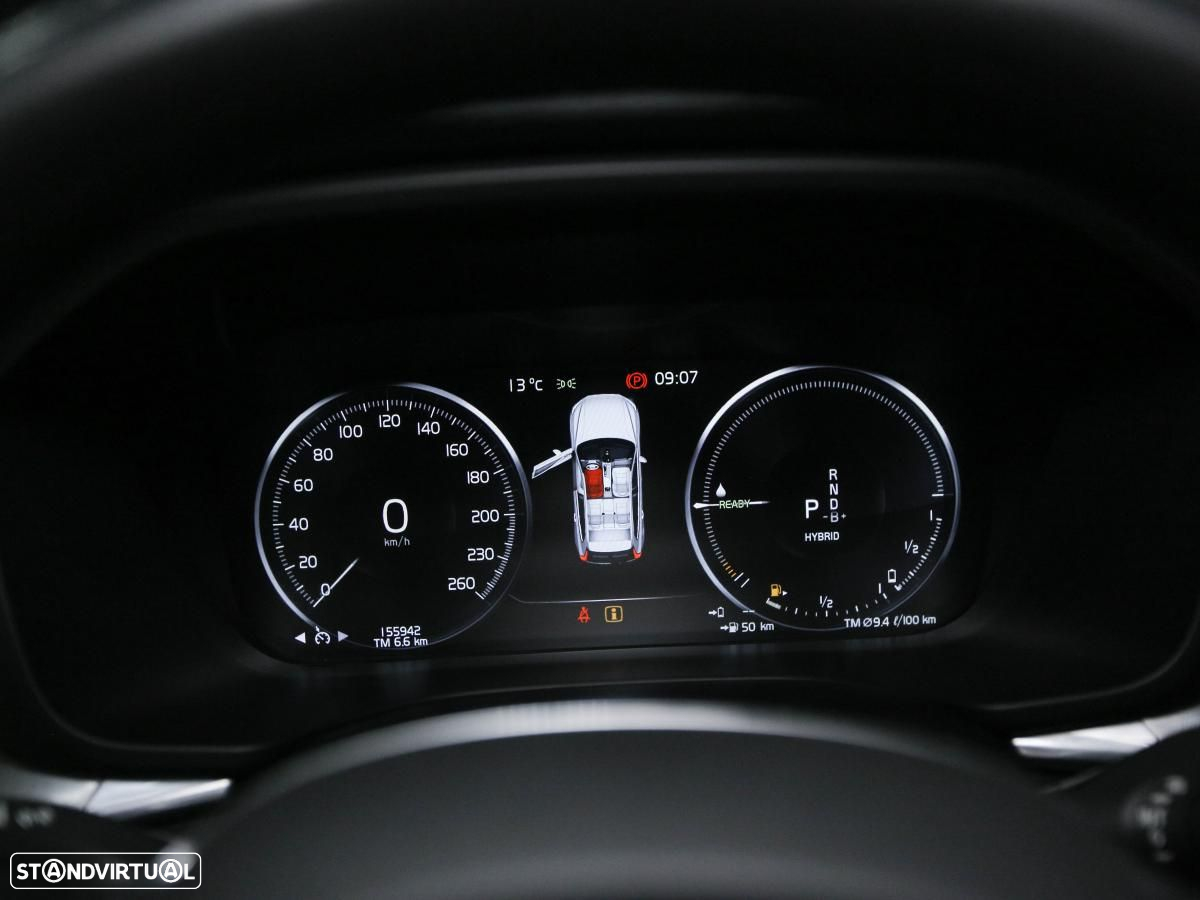 Volvo XC 60 2.0 T8 PHEV Momentum AWD - 17