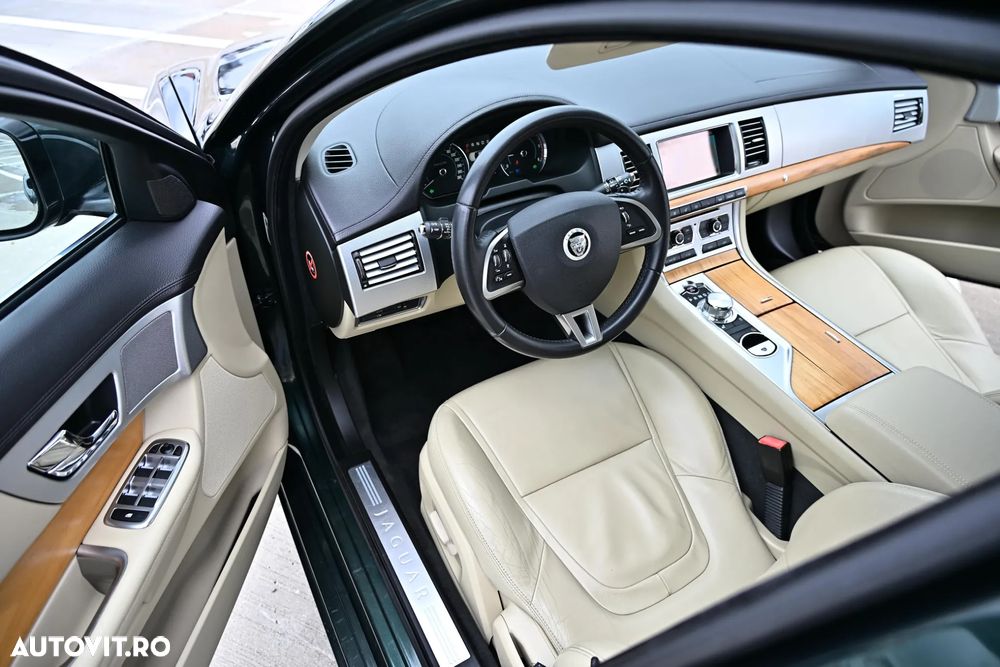 Jaguar XF 2.2 Diesel - 18