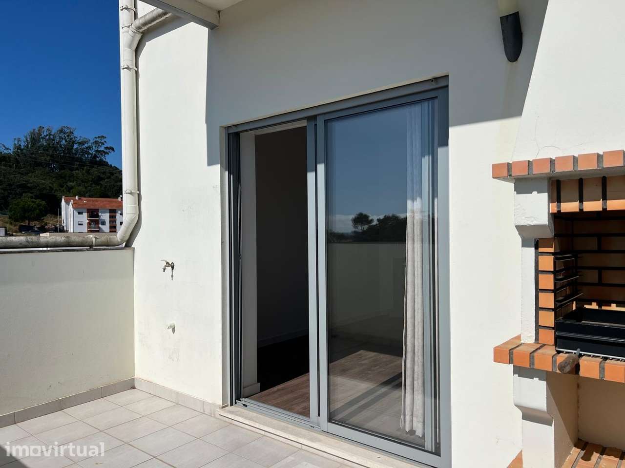 Duplex com Terraço, Garagem e Vistas Desafogadas | Alcobaça - Grande imagem: 2/37