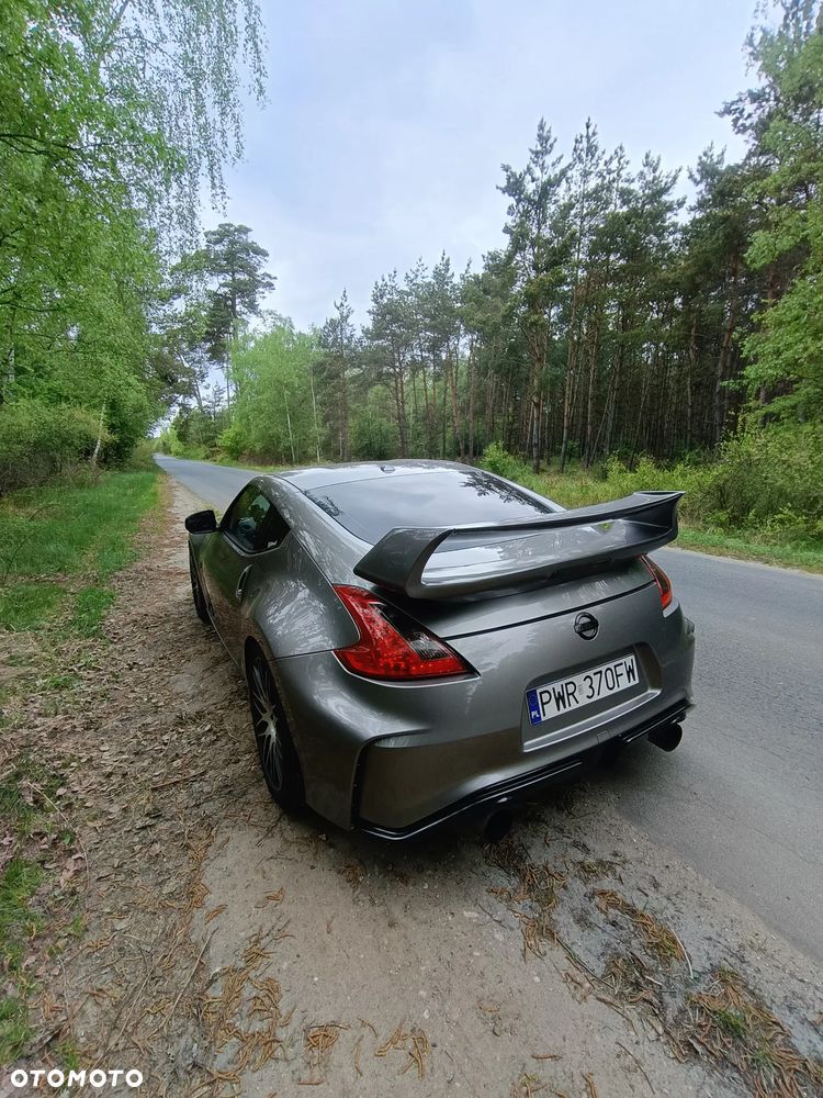 Nissan 370 Z - 11