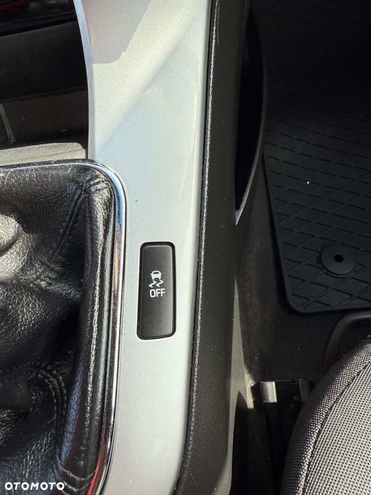 Chevrolet Cruze 1.6 LT+ - 12