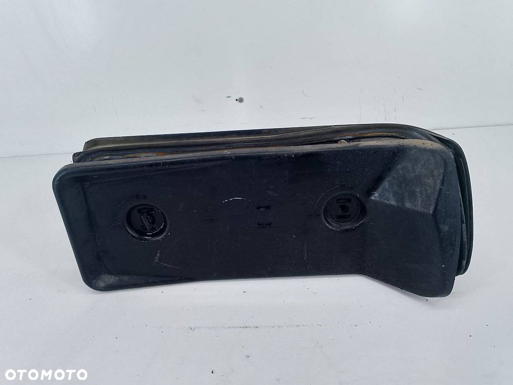 LAMPA TYLNA LEWA MERCEDES-BENZ W126 (79-91) SEDAN - 3