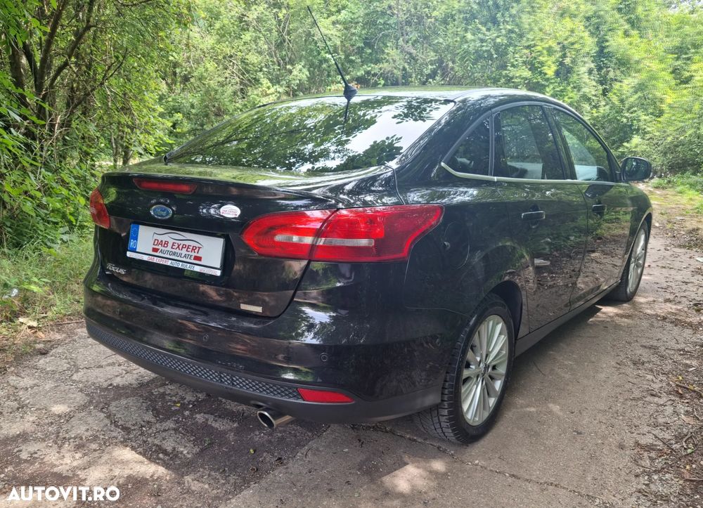 Ford Focus 1.5 EcoBoost Titanium - 10