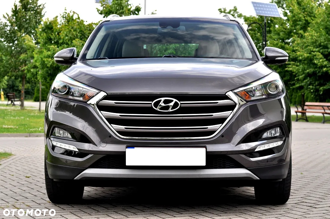 Hyundai Tucson 2.0 CRDI BlueDrive Style 2WD - 4