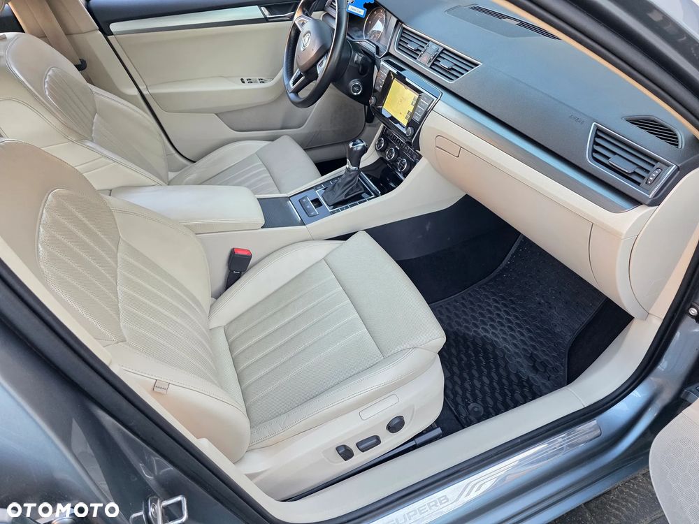 Skoda Superb 2.0 TDI Style DSG - 18