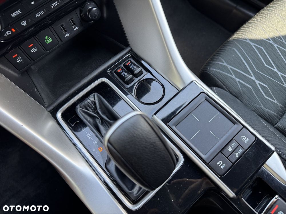 Mitsubishi Eclipse Cross 1.5 T-MIVEC ClearTec CVT 2WD Diamant Edition Plus - 28