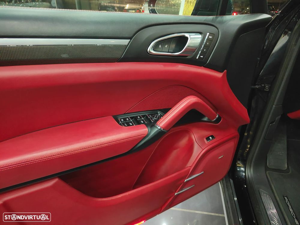 Porsche Cayenne S E-Hybrid Platinum Edition - 12