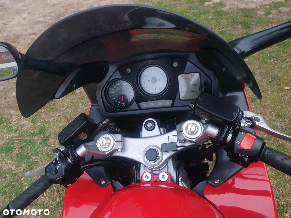 Honda VFR - 6