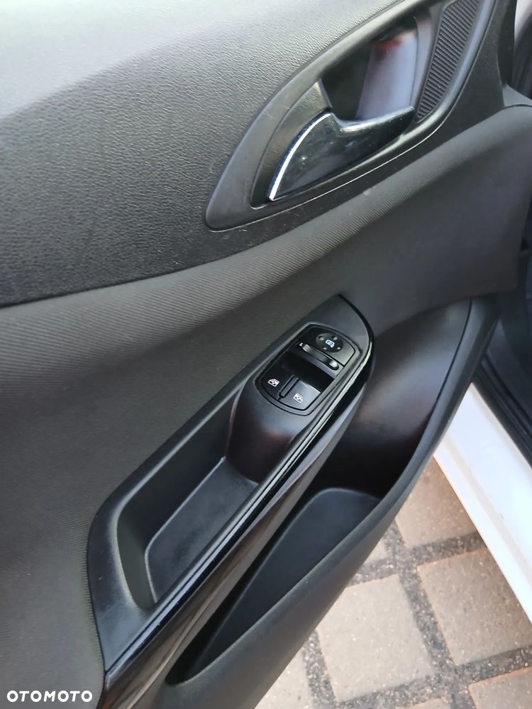 Opel Corsa 1.2 120 Lat - 14