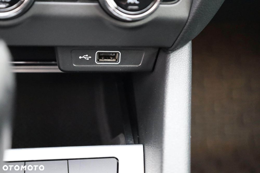 Skoda Octavia 2.0 TDI Ambition DSG - 27