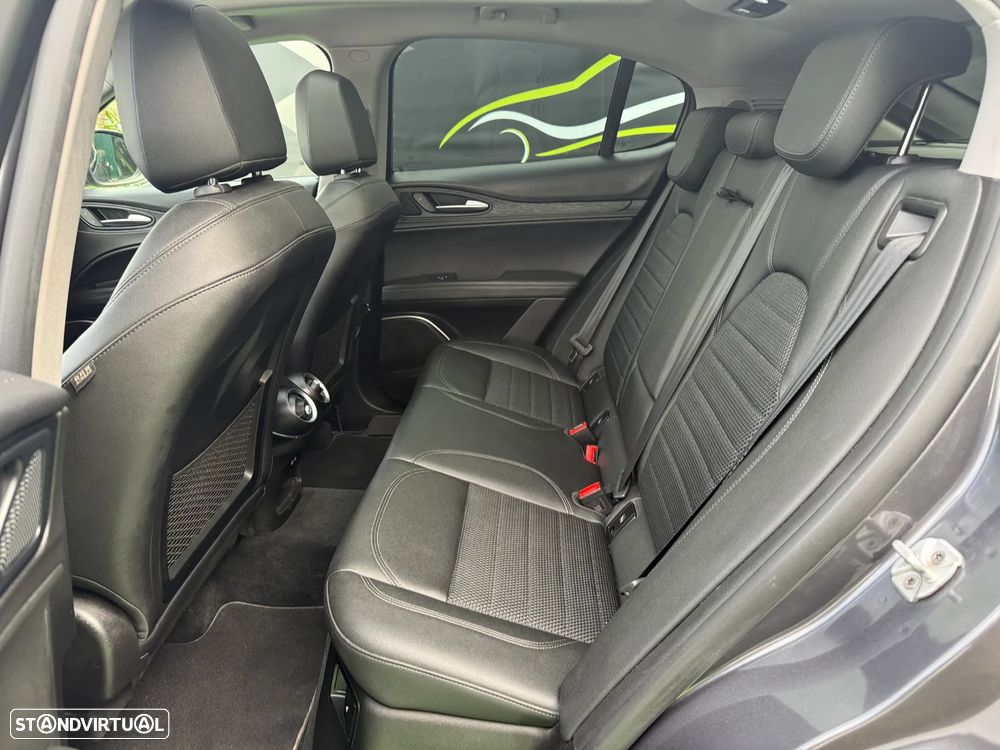 Alfa Romeo Stelvio 2.2 D B-Tech AT8 - 20