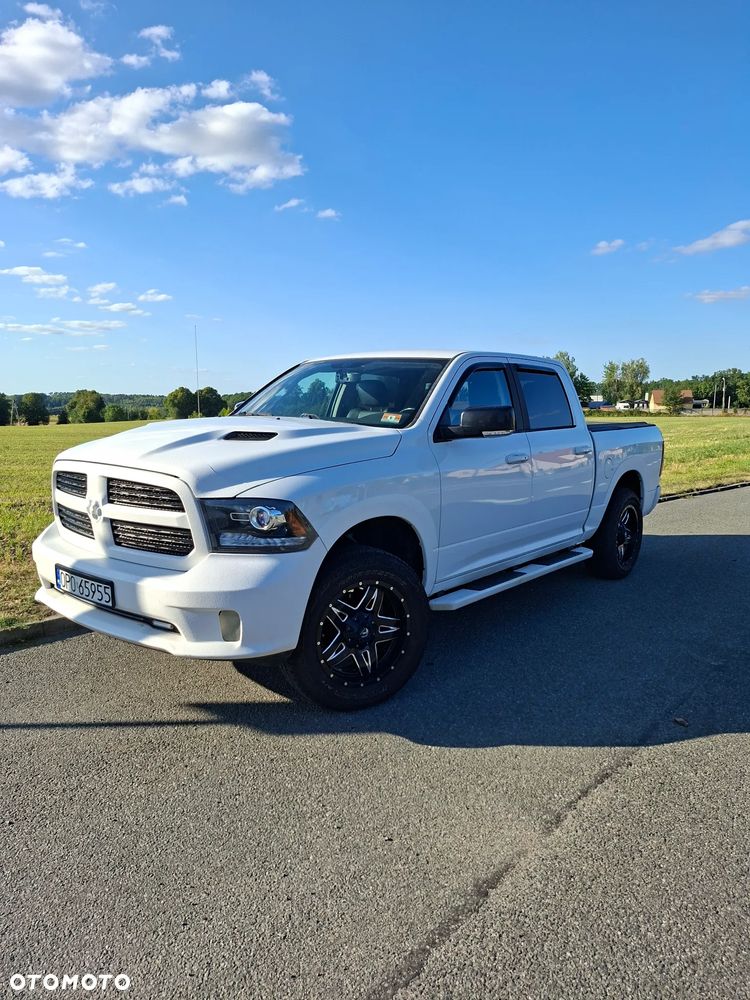 Dodge RAM 5.7 4x4 - 1