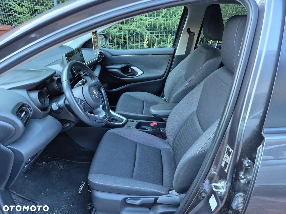 Toyota Yaris Hybrid 100 Dynamic EU6 - 15