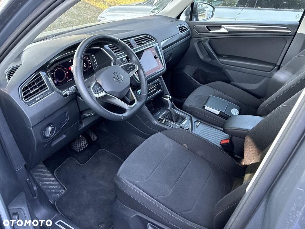 Volkswagen Tiguan - 5