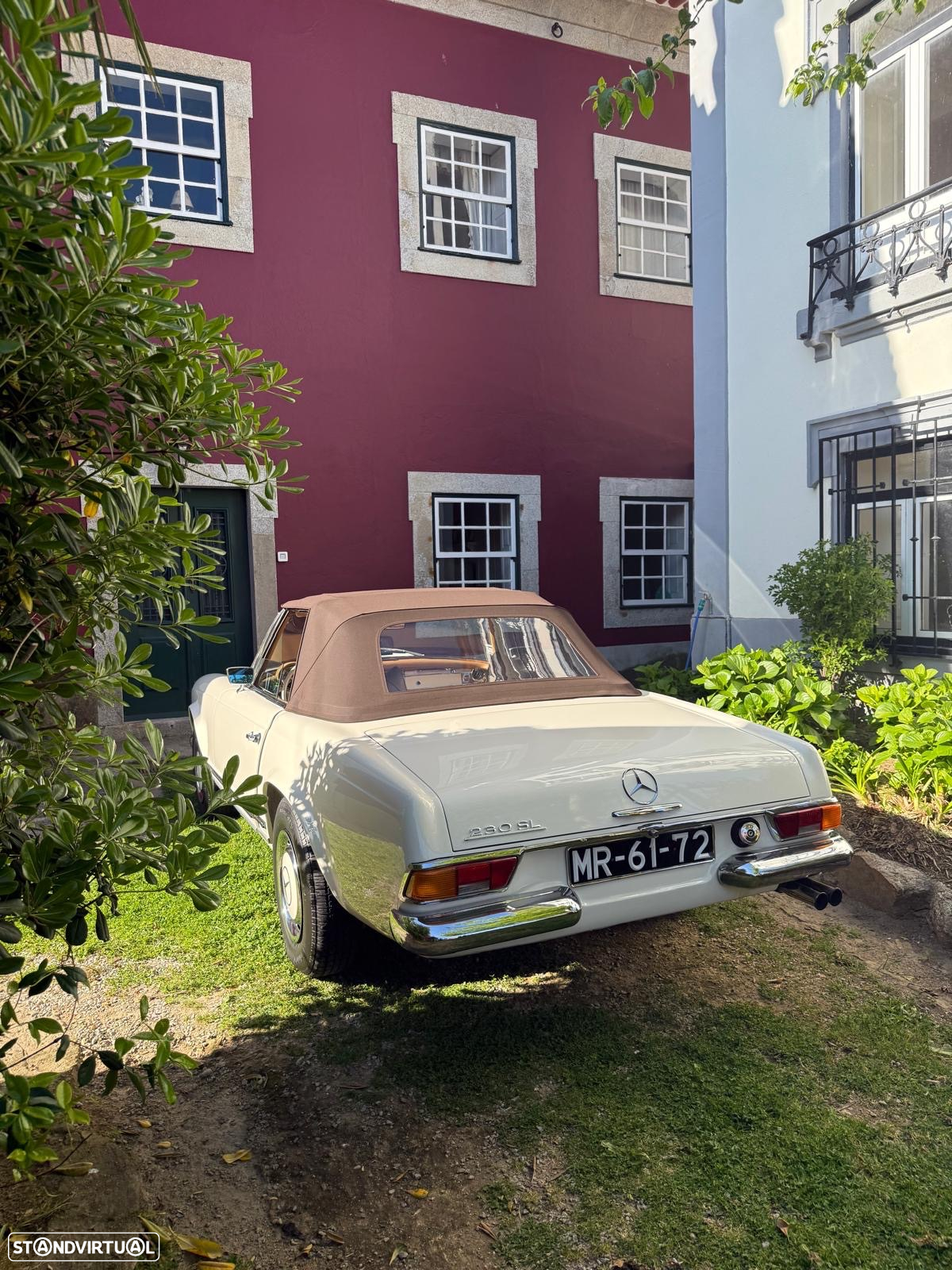 Mercedes-Benz SL 230 - 21