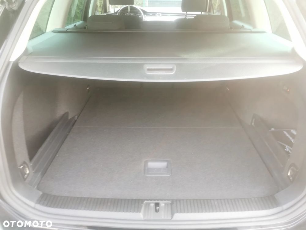Volkswagen Passat Variant 2.0 TDI BMT Comfortline - 11