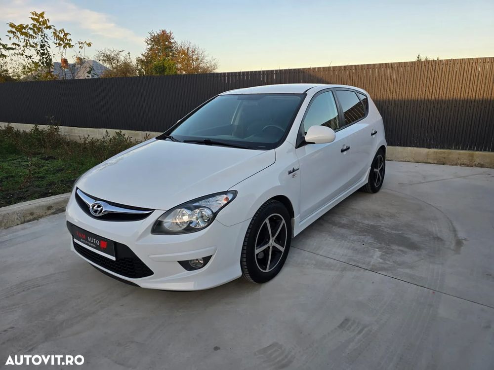 Hyundai i30 1.6 CRDI blue Classic - 3