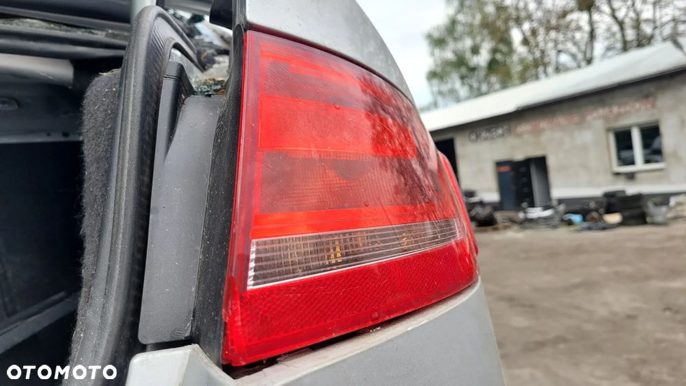 Lampa prawa tył audi a4 b8 - 1