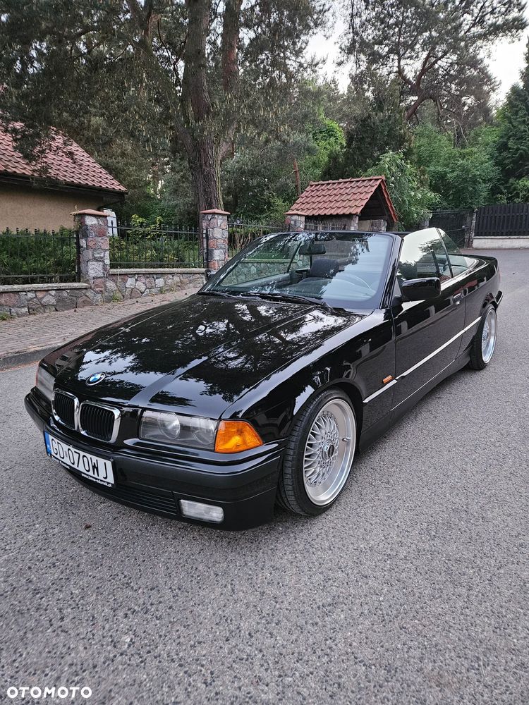 BMW Seria 3 320i - 9
