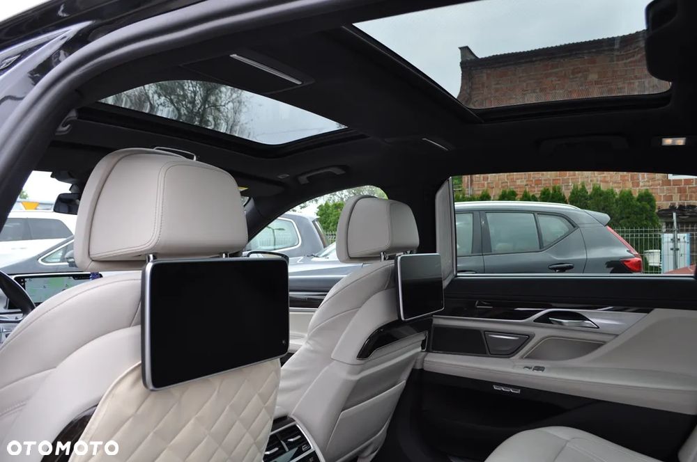 BMW Seria 7 750Ld xDrive - 23