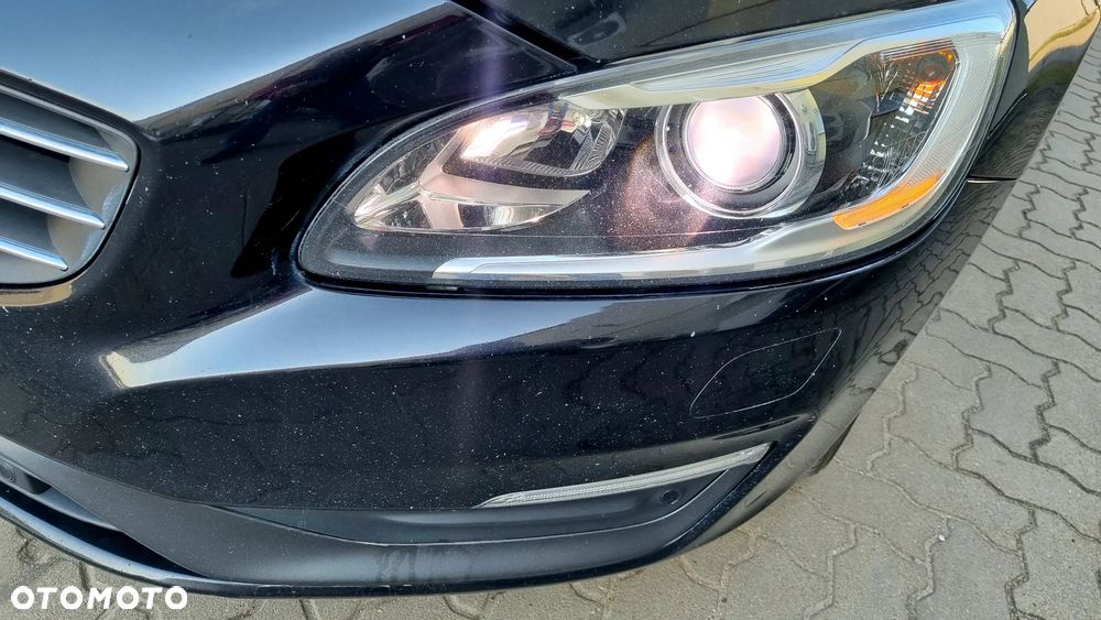 Volvo V60 D4 Momentum - 11