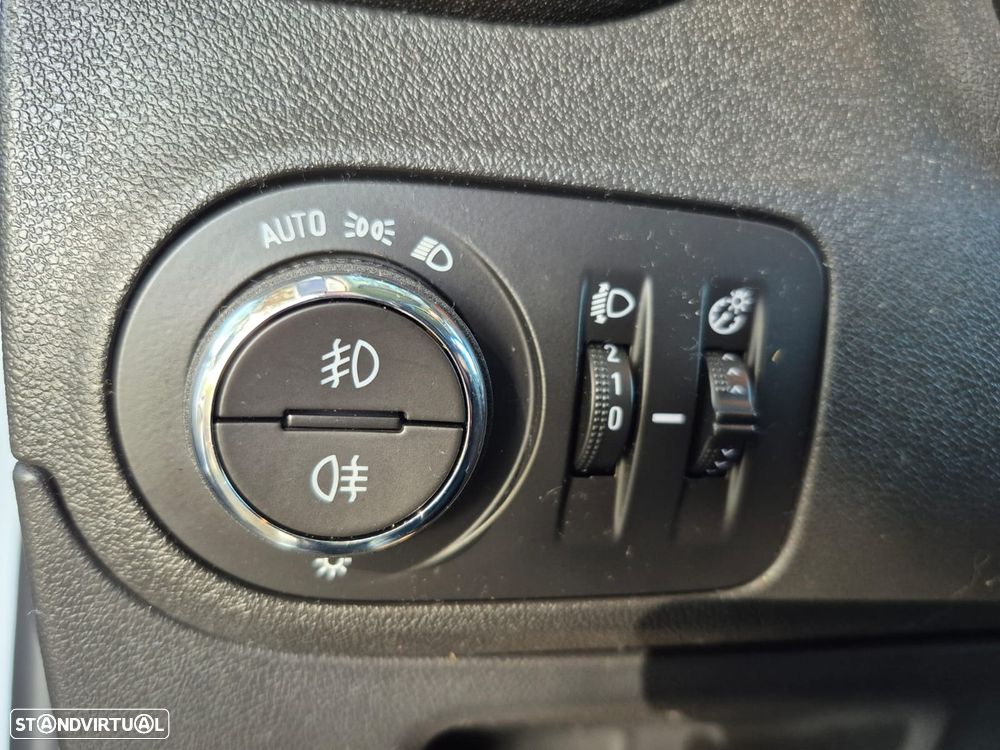 Opel Crossland X 1.2 T 120 Anos - 15