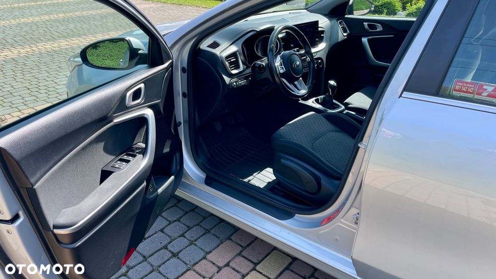 Kia Ceed 1.6 CRDi SCR M - 6