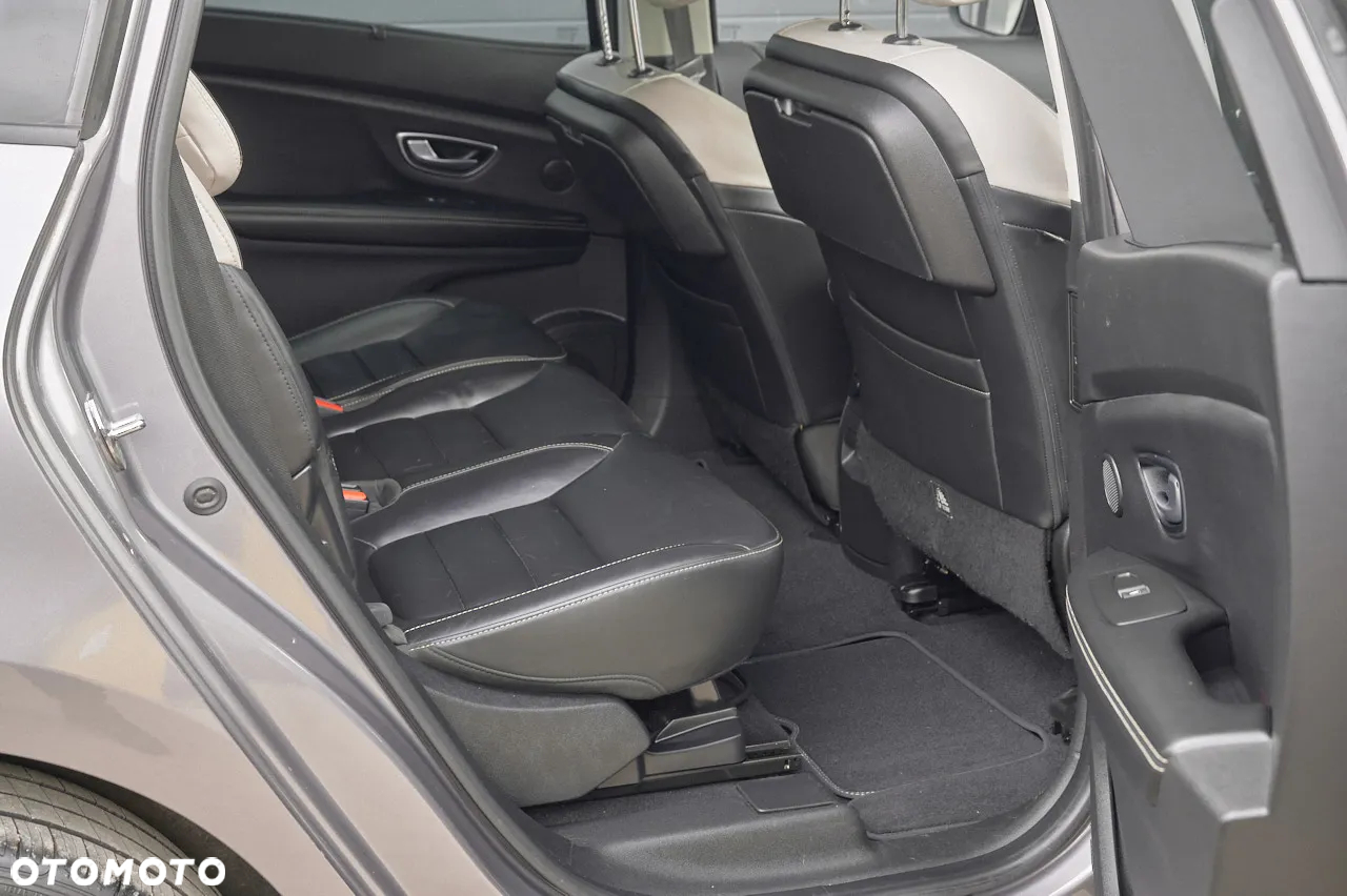 Renault Grand Scenic - 19